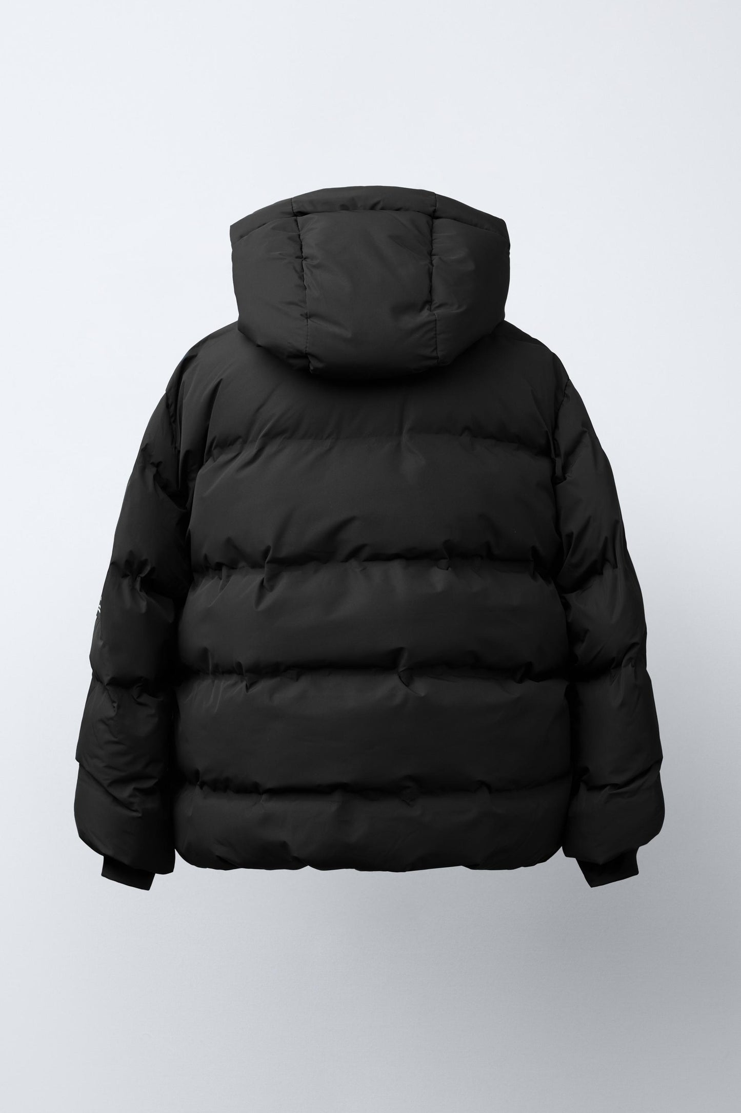 MATTE PUFFER - BLACK