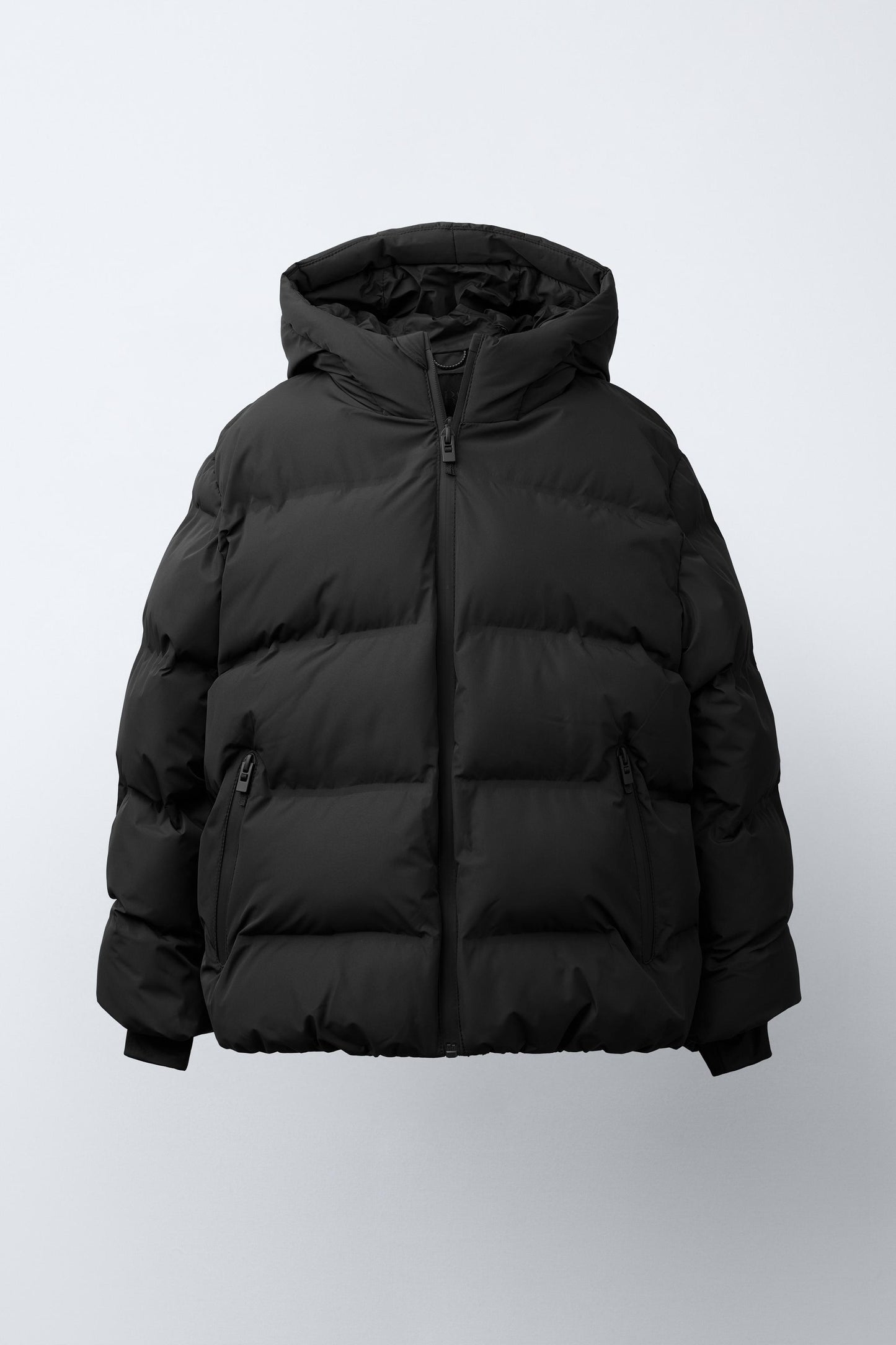 MATTE PUFFER - BLACK