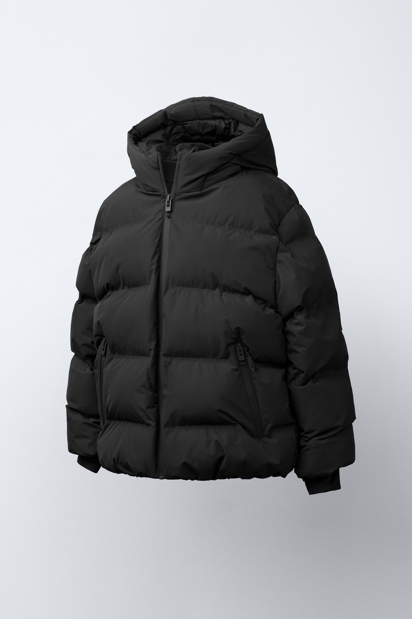 MATTE PUFFER - BLACK