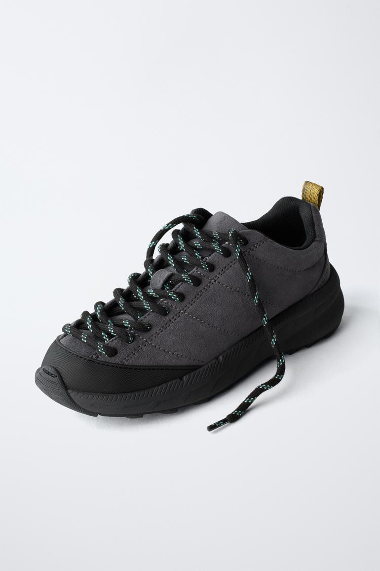 TECHNICAL TRAINERS - BLACK