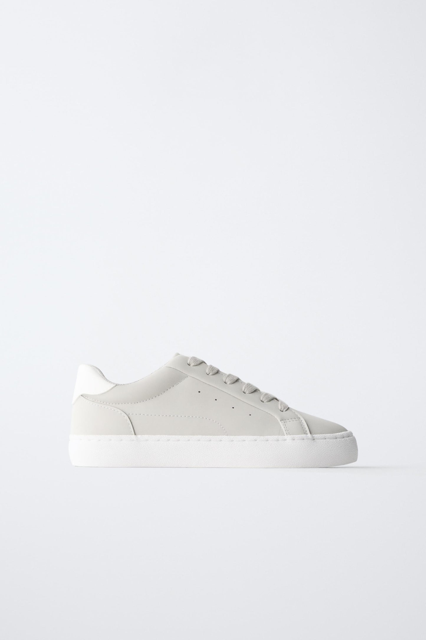 SOFT ESSENTIAL TRAINER - GREY